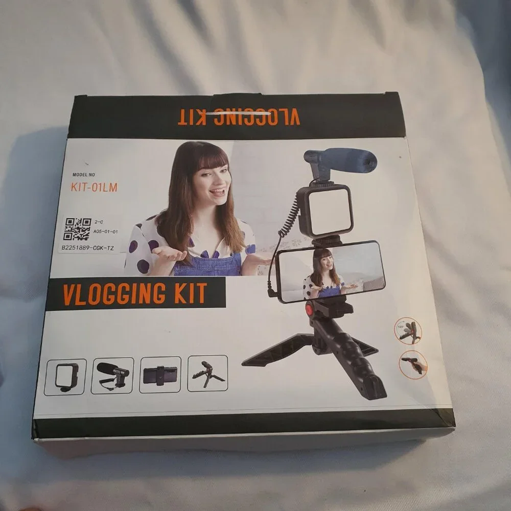Video Vlogging KIT Microphone Light Tripod Phone Holder Remote control KIT-01LM